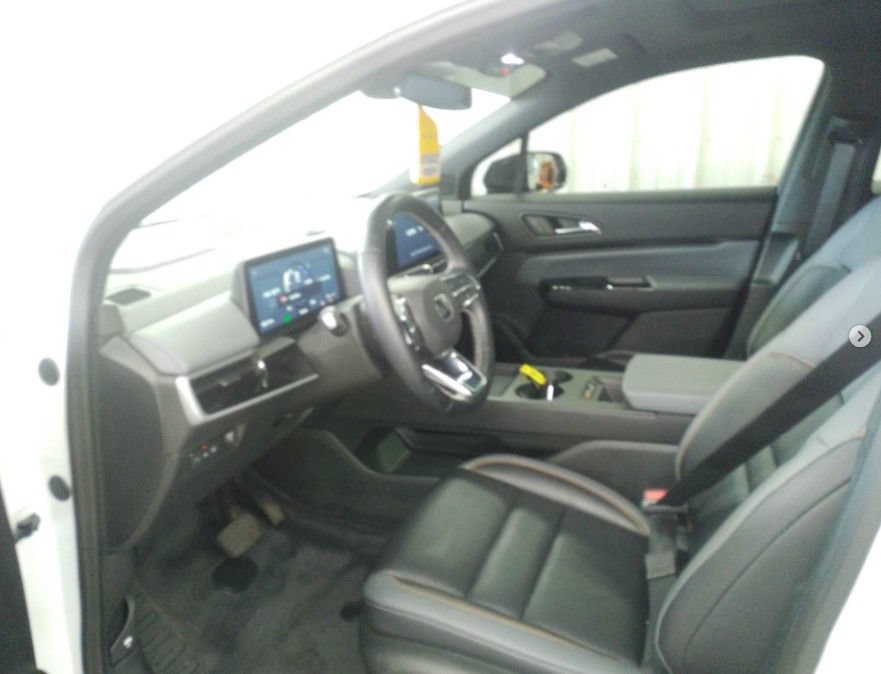 Used 2025 Honda Prologue Touring image 9