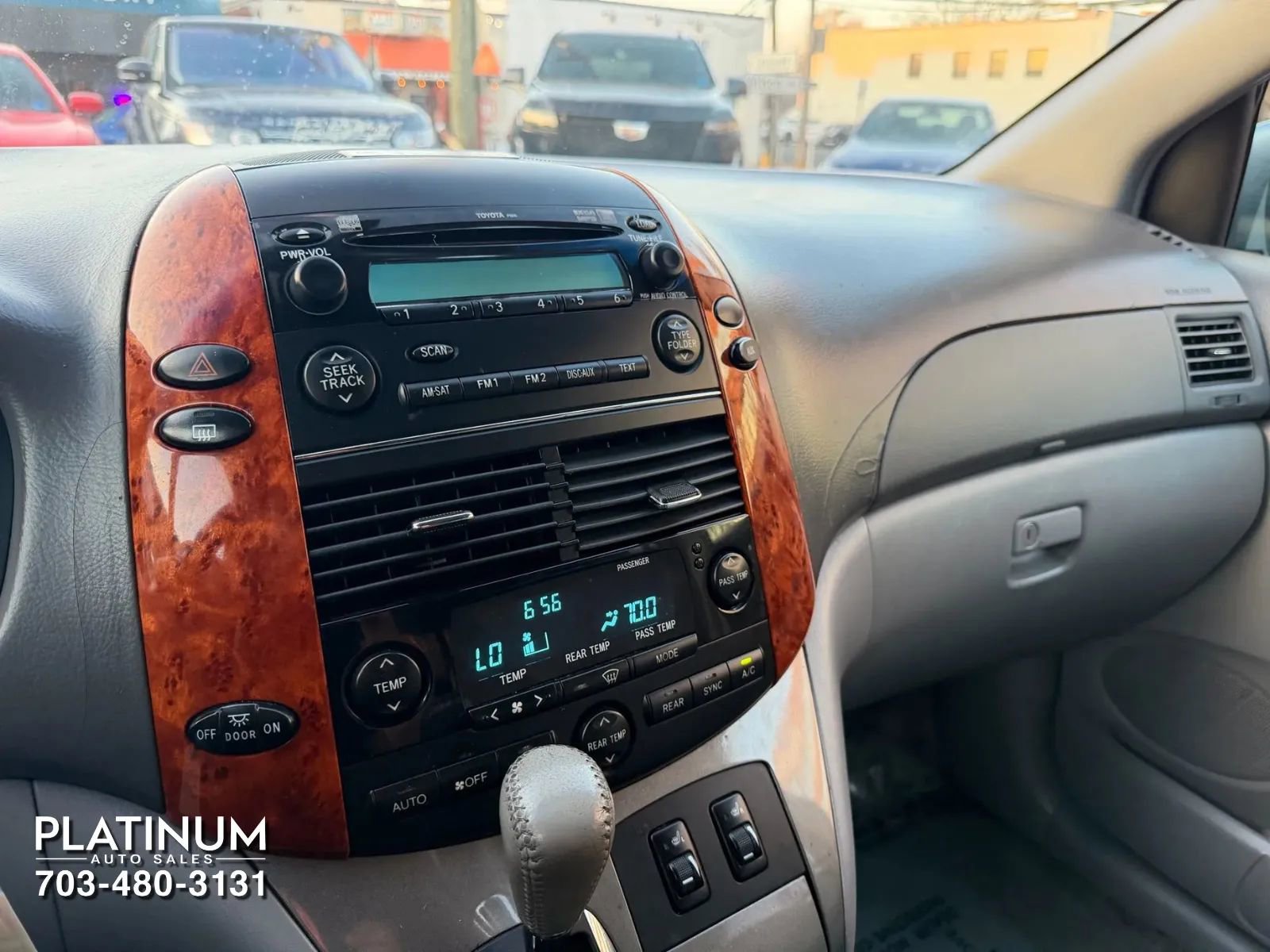 Used 2007 Toyota Sienna XLE image 11