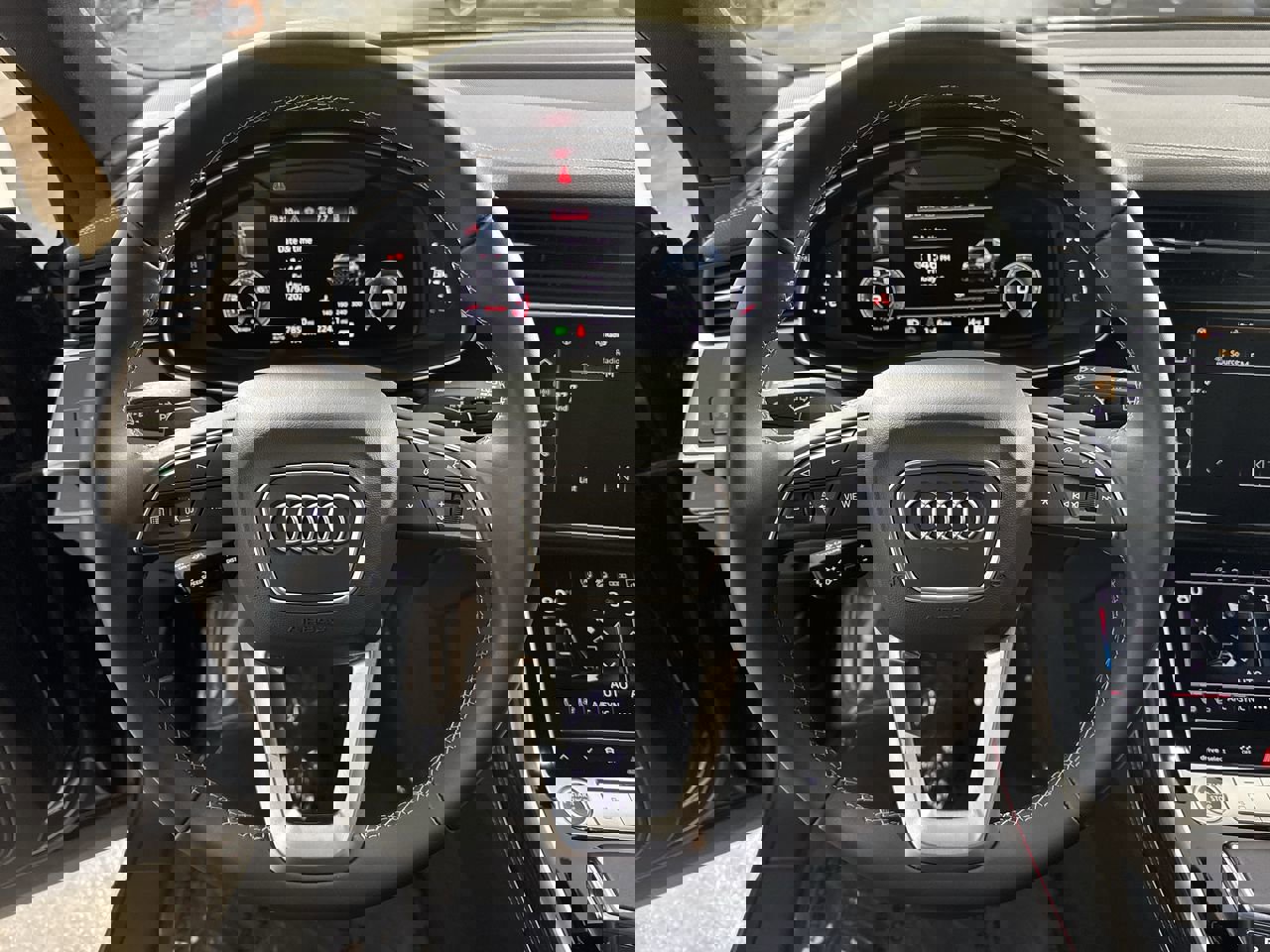 Used 2025 Audi Q8 Premium Plus w/ Premium Plus Package image 13