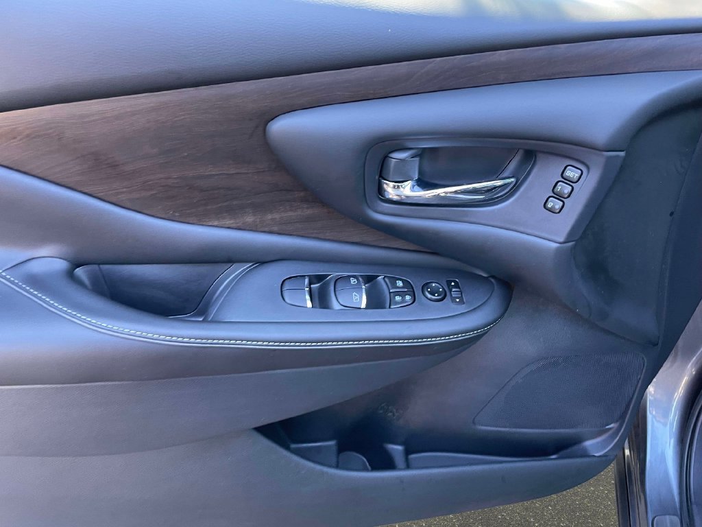 Used 2020 Nissan Murano Platinum FWD image 18