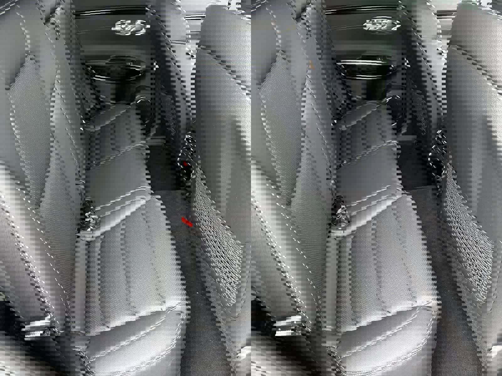 Used 2025 Genesis GV70 2.5T AWD/4WD image 14