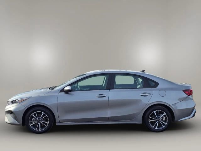 Used 2024 Kia Forte LXS image 8