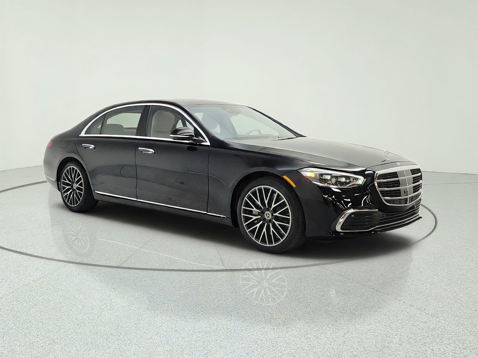 Certified 2023 Mercedes-Benz S 580 4MATIC Sedan image 3