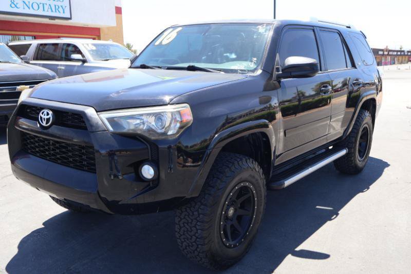 Used 2016 Toyota 4Runner SR5 AWD/4WD image 3
