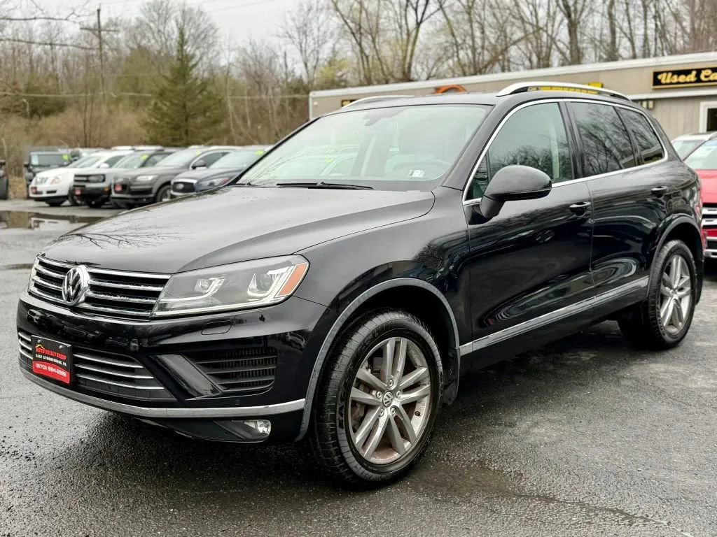 Used 2016 Volkswagen Touareg TDI AWD/4WD image 4