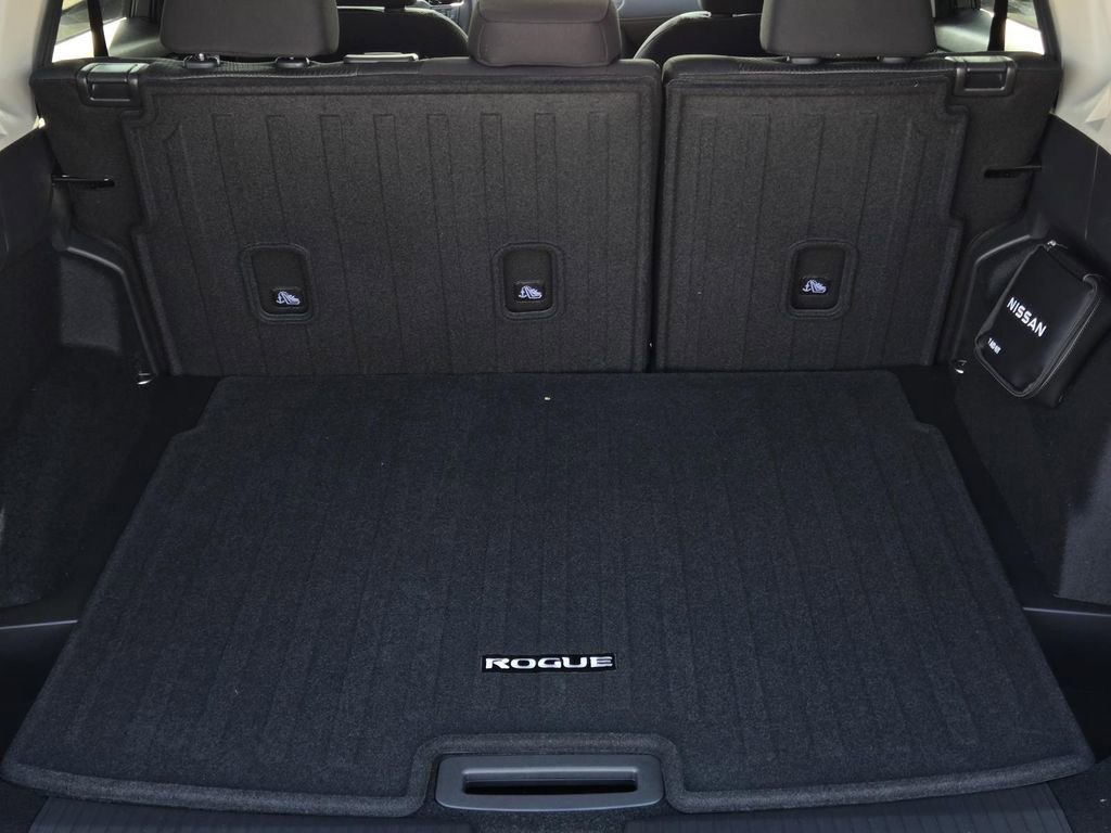 New 2026 Nissan Rogue SV image 9