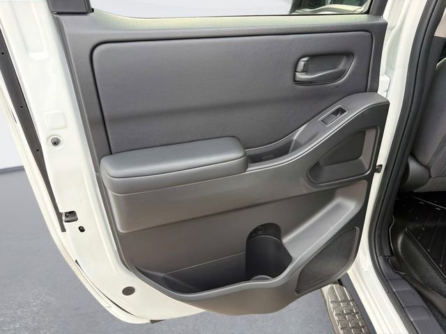 Used 2025 Nissan Frontier S image 12
