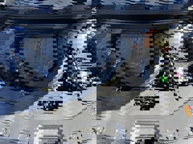 Used 2025 GMC Acadia Elevation image 31