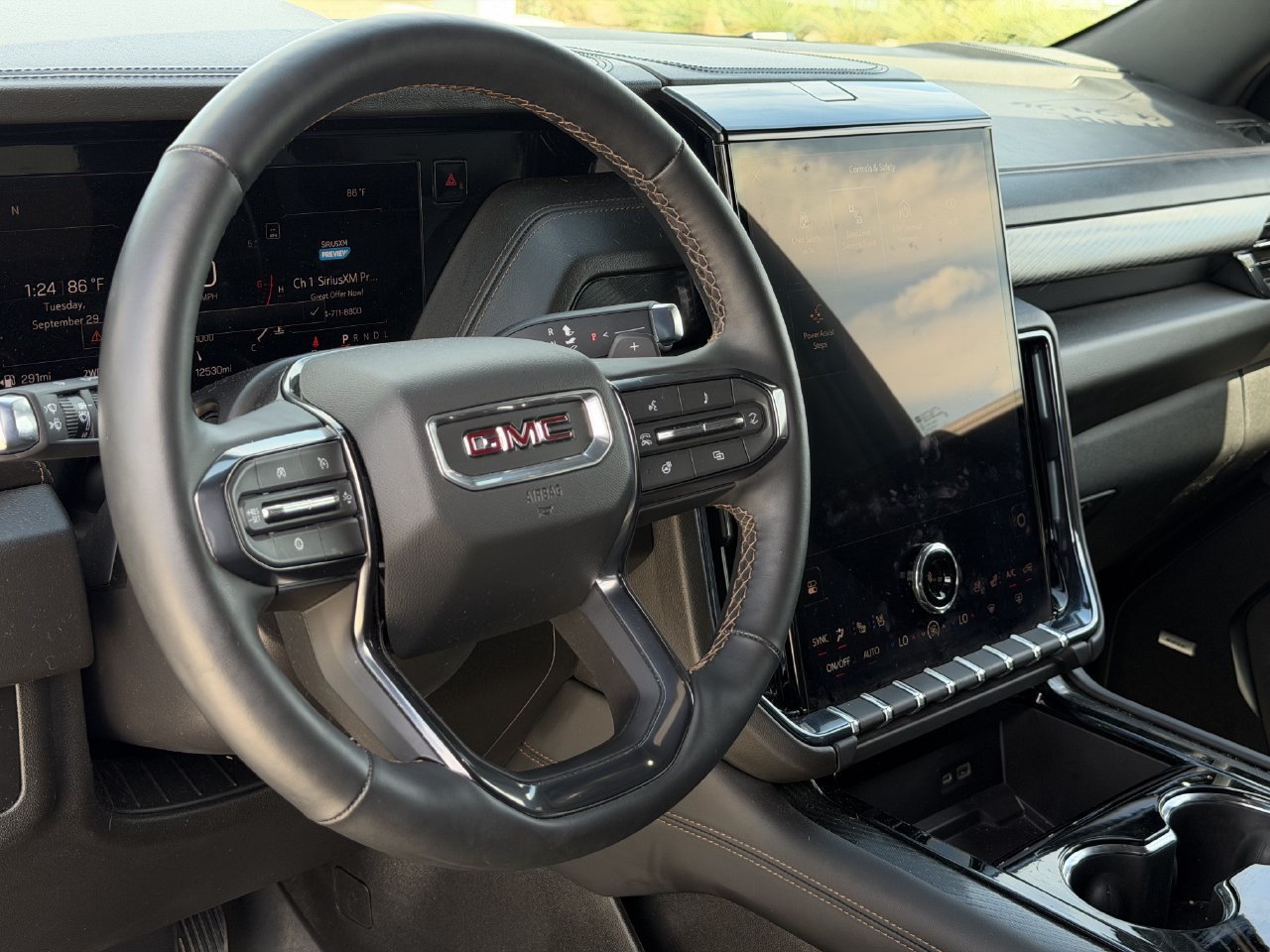 Certified 2026 GMC Yukon AT4 w/ AT4 Premium Package AWD/4WD image 11