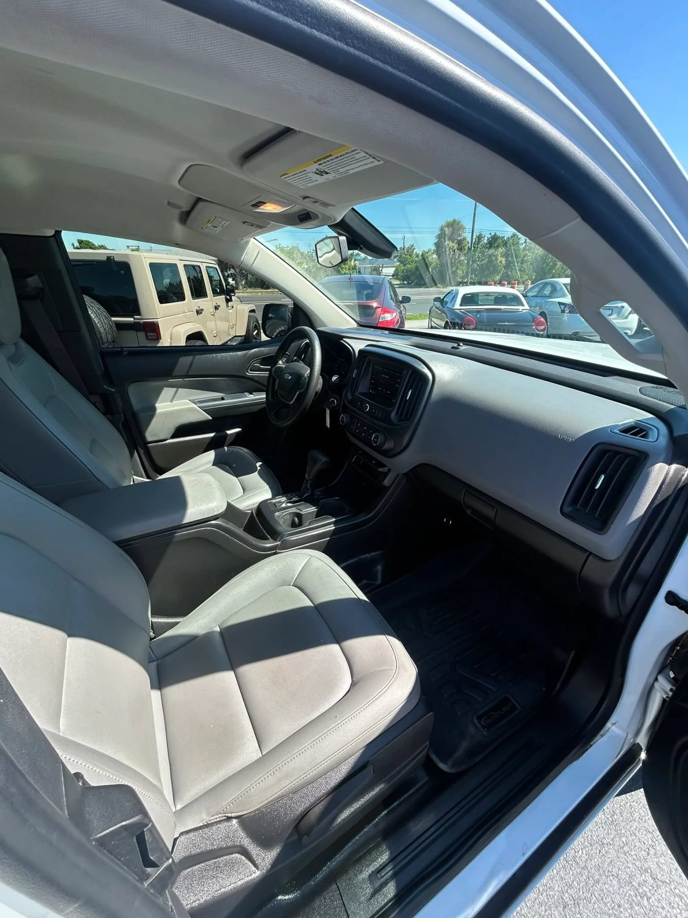 Used 2021 Chevrolet Colorado W/T w/ WT Convenience Package RWD image 16