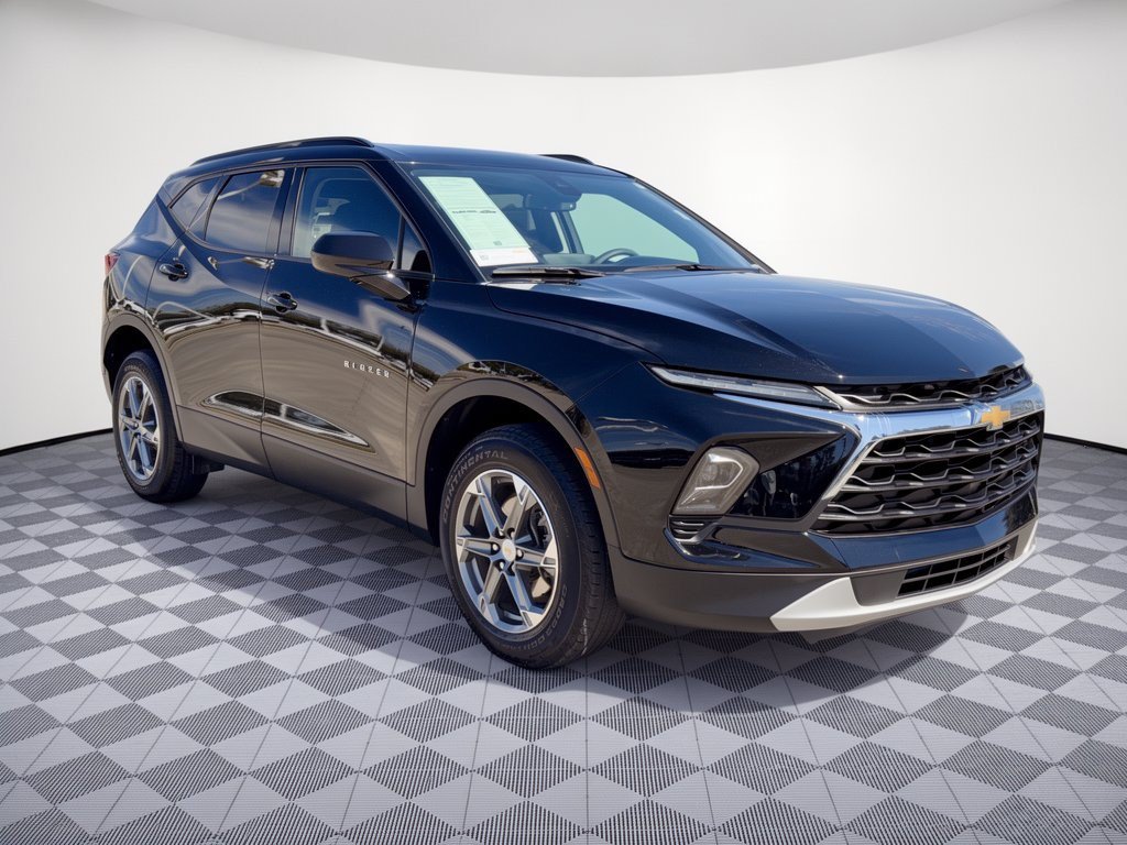 Used 2024 Chevrolet Blazer LT w/ Convenience Package FWD image 7
