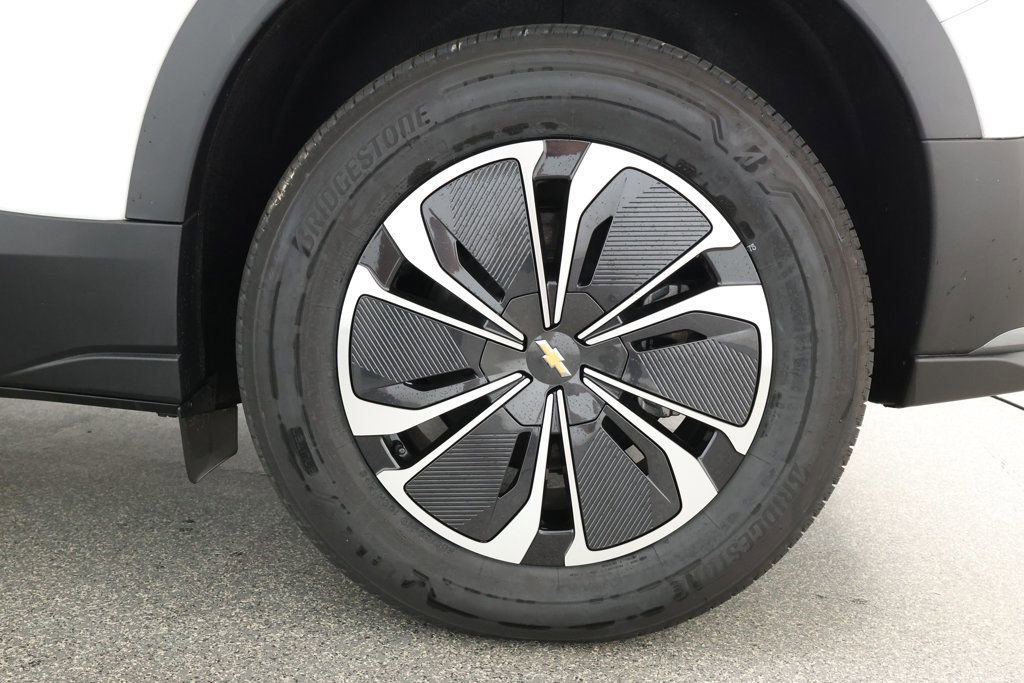 Used 2024 Chevrolet Blazer EV LT image 7