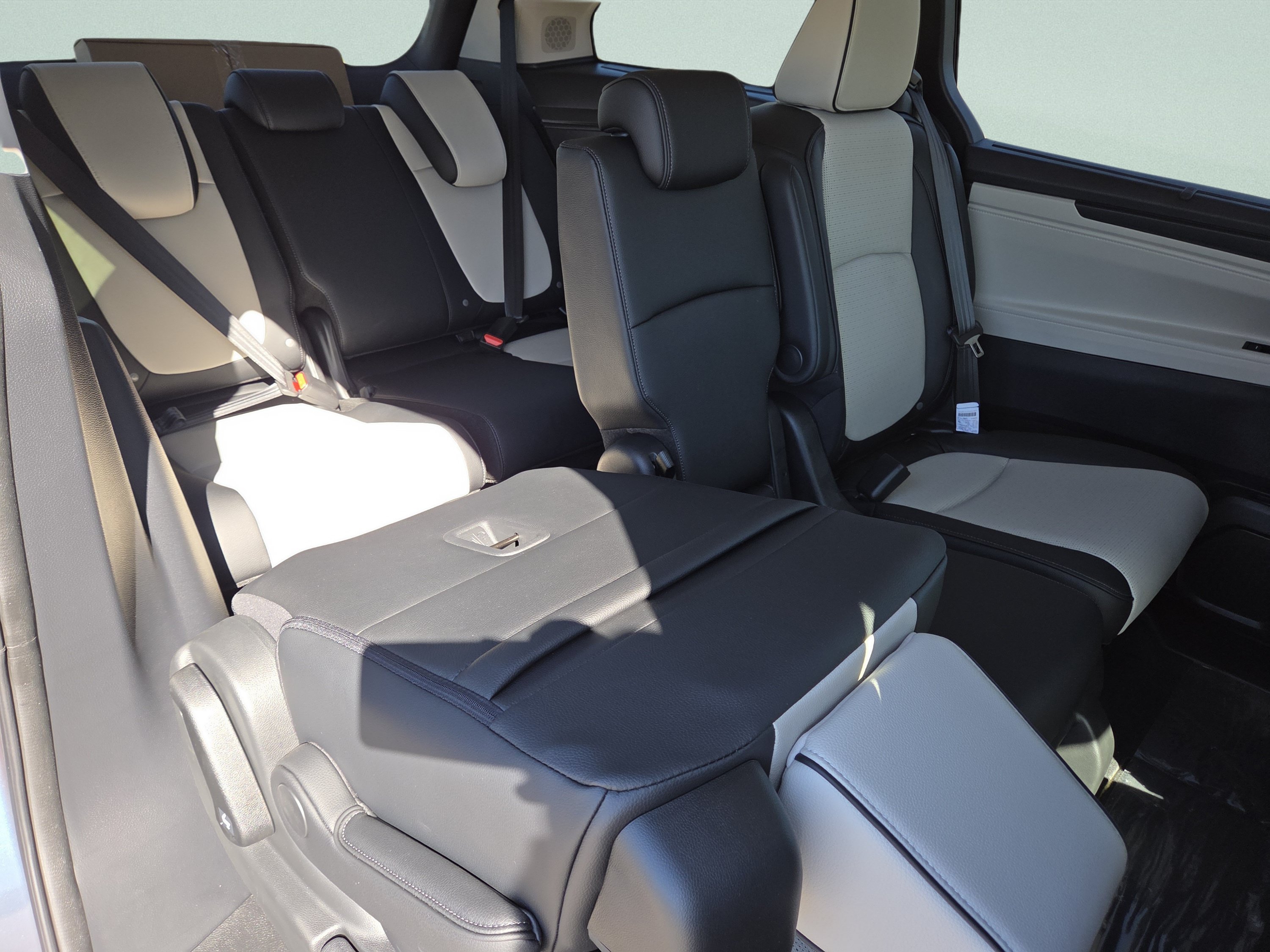 New 2027 Honda Odyssey Elite image 5