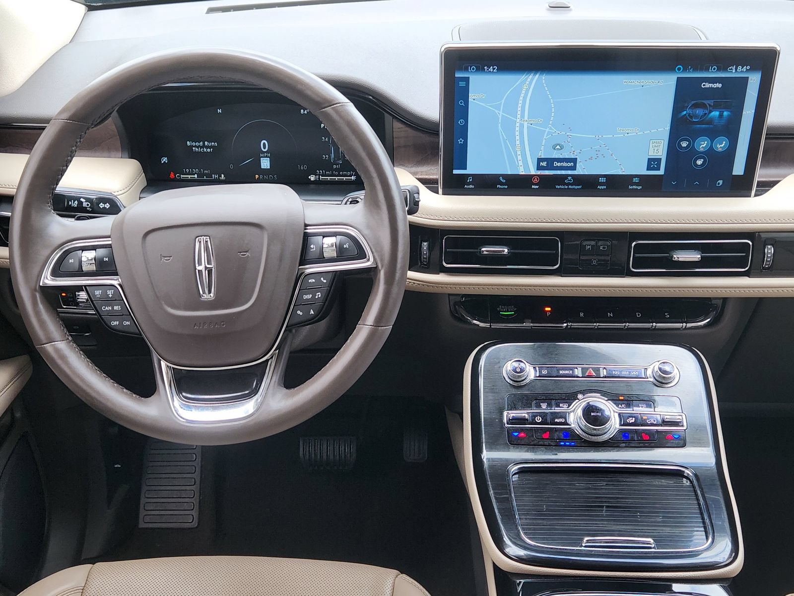 Used 2023 Lincoln Nautilus Reserve w/ Luxury Package AWD/4WD image 30