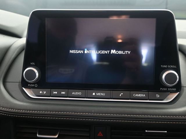 Used 2025 Nissan Rogue SV image 11