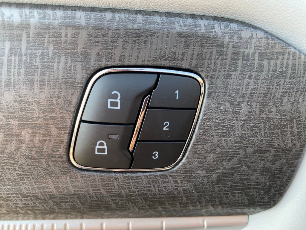 New 2026 Ford Explorer Platinum w/ LUX Leather Package image 14