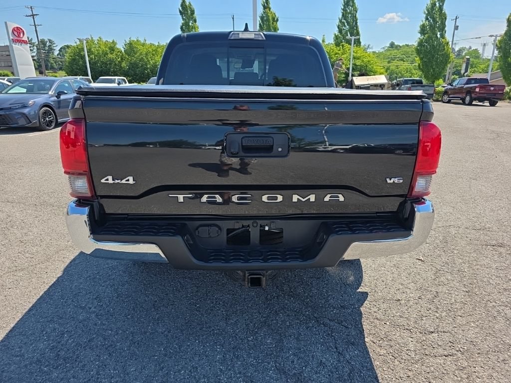 Used 2022 Toyota Tacoma SR5 AWD/4WD image 5