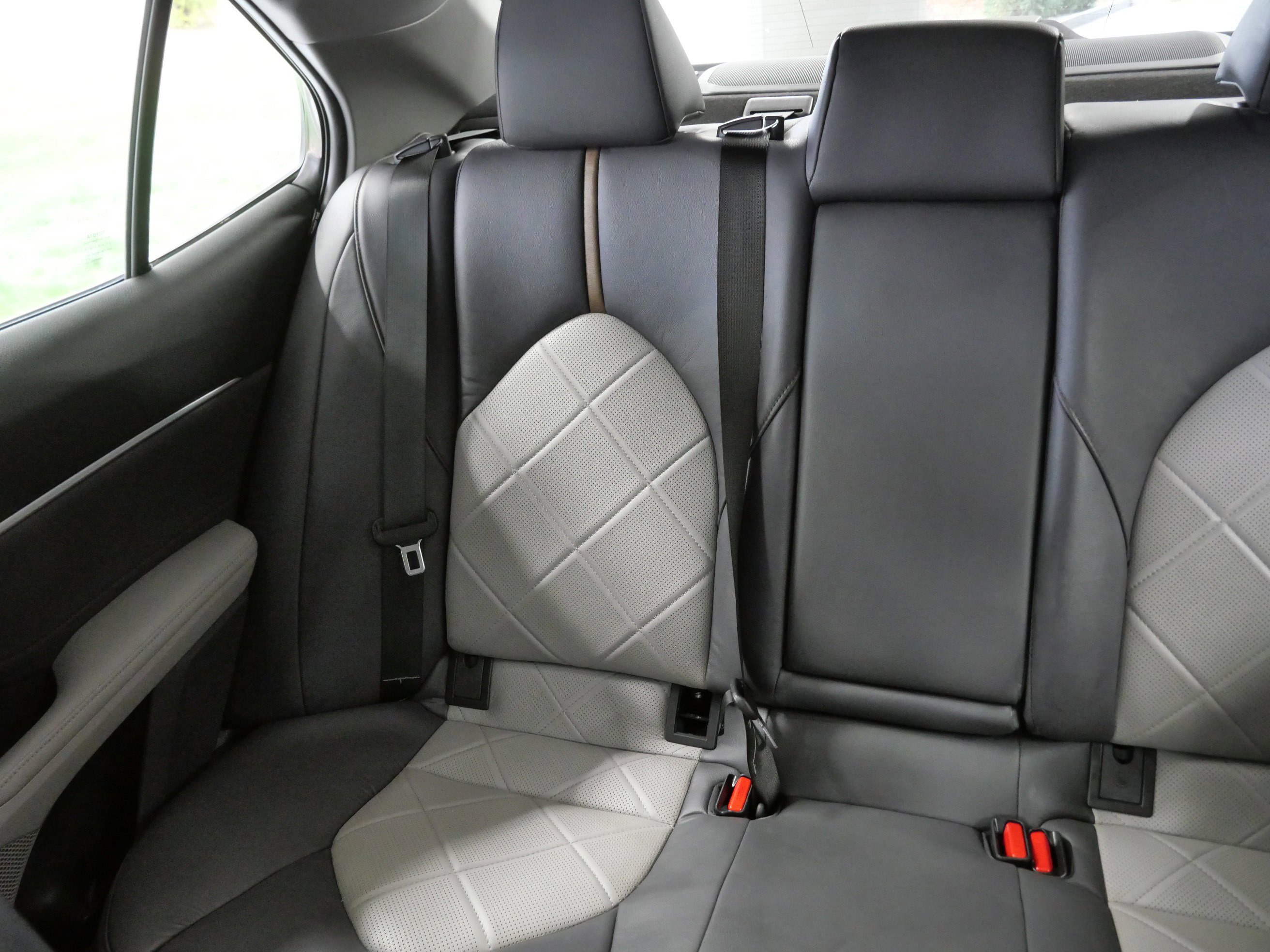 Certified 2018 Toyota Camry XLE image 13