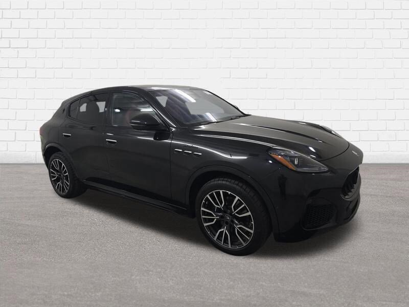 Used 2023 Maserati Grecale Modena AWD/4WD image 1