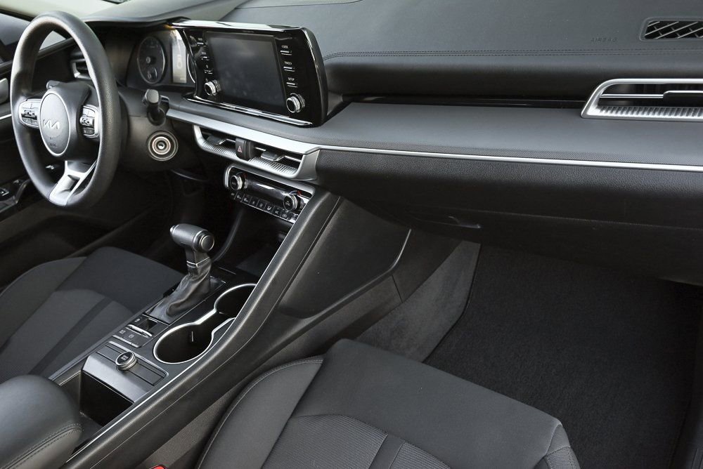 Used 2022 Kia K5 LX image 16