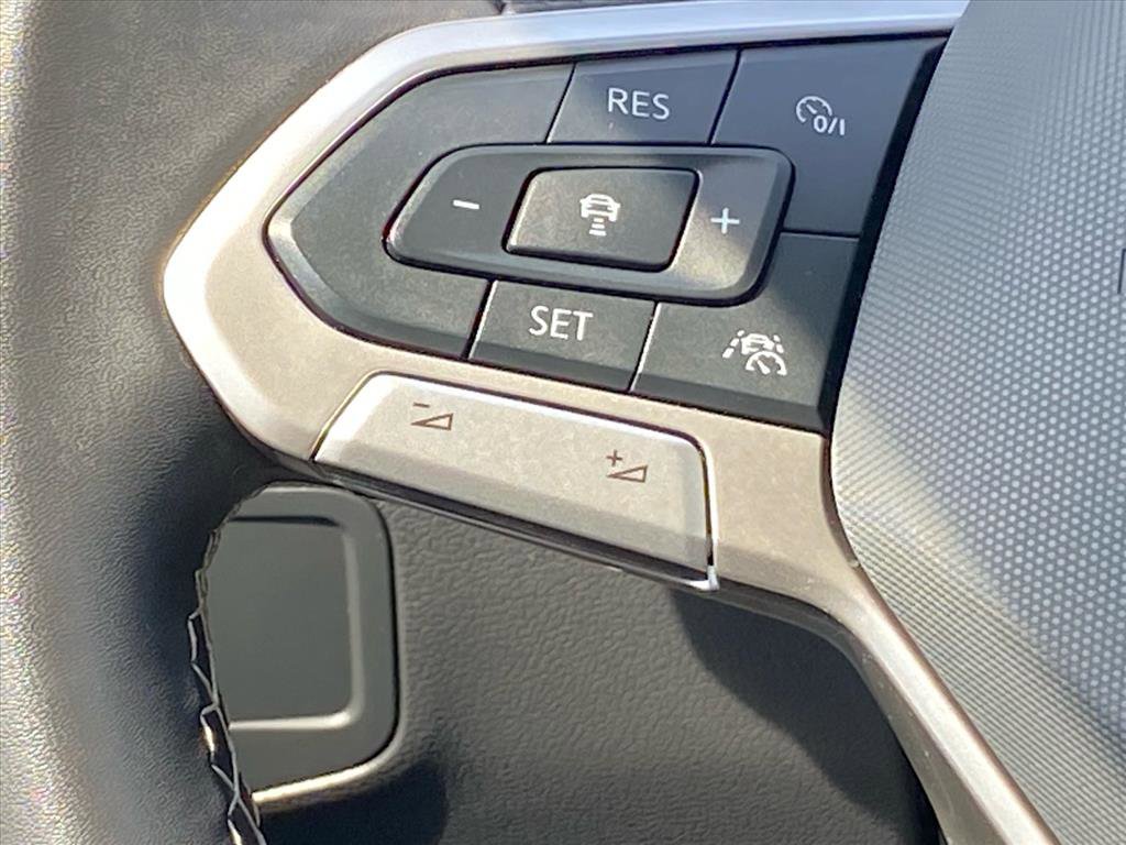 Certified 2024 Volkswagen Tiguan S image 5