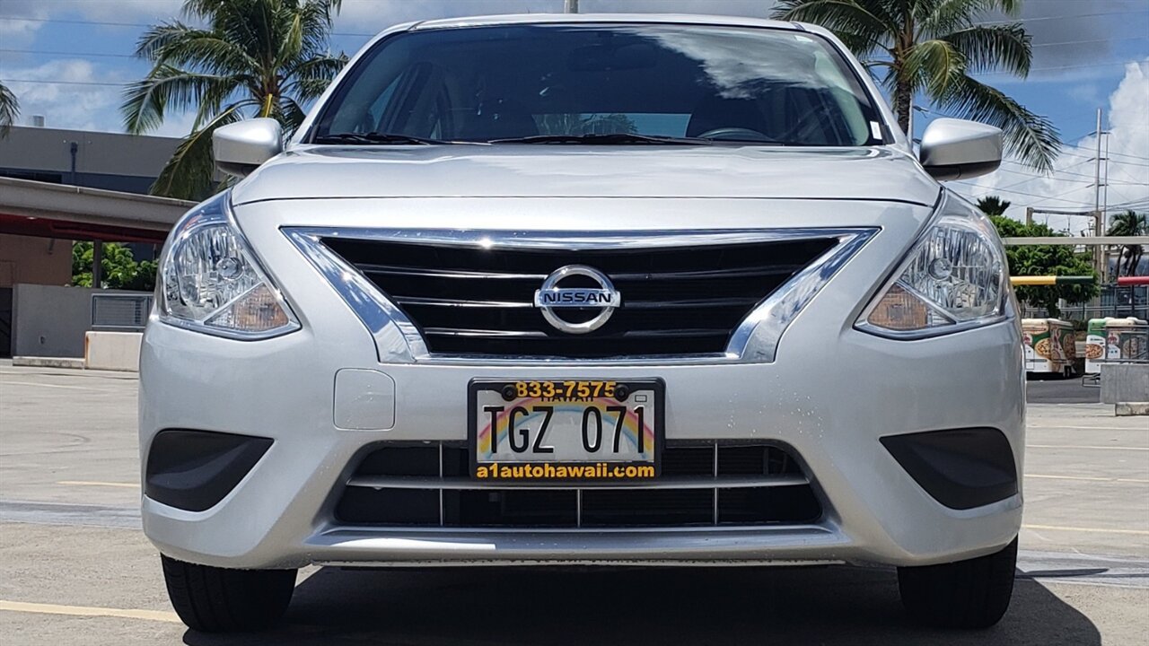 Used 2018 Nissan Versa SV FWD image 7