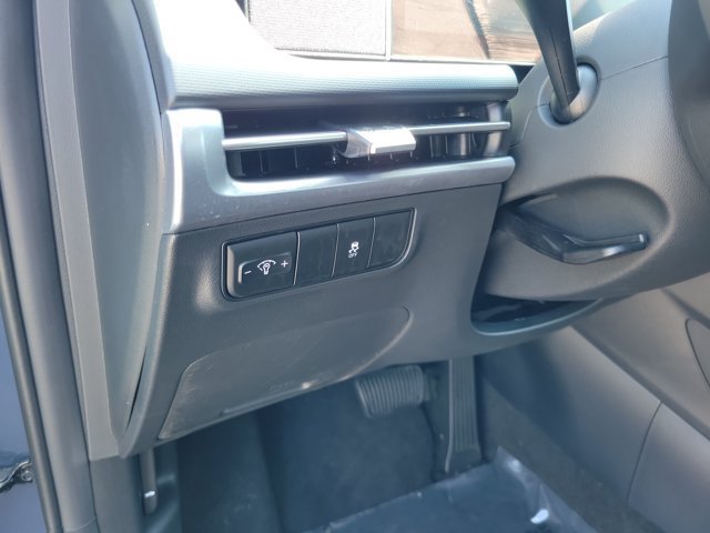 Certified 2026 Hyundai Tucson SE FWD image 14