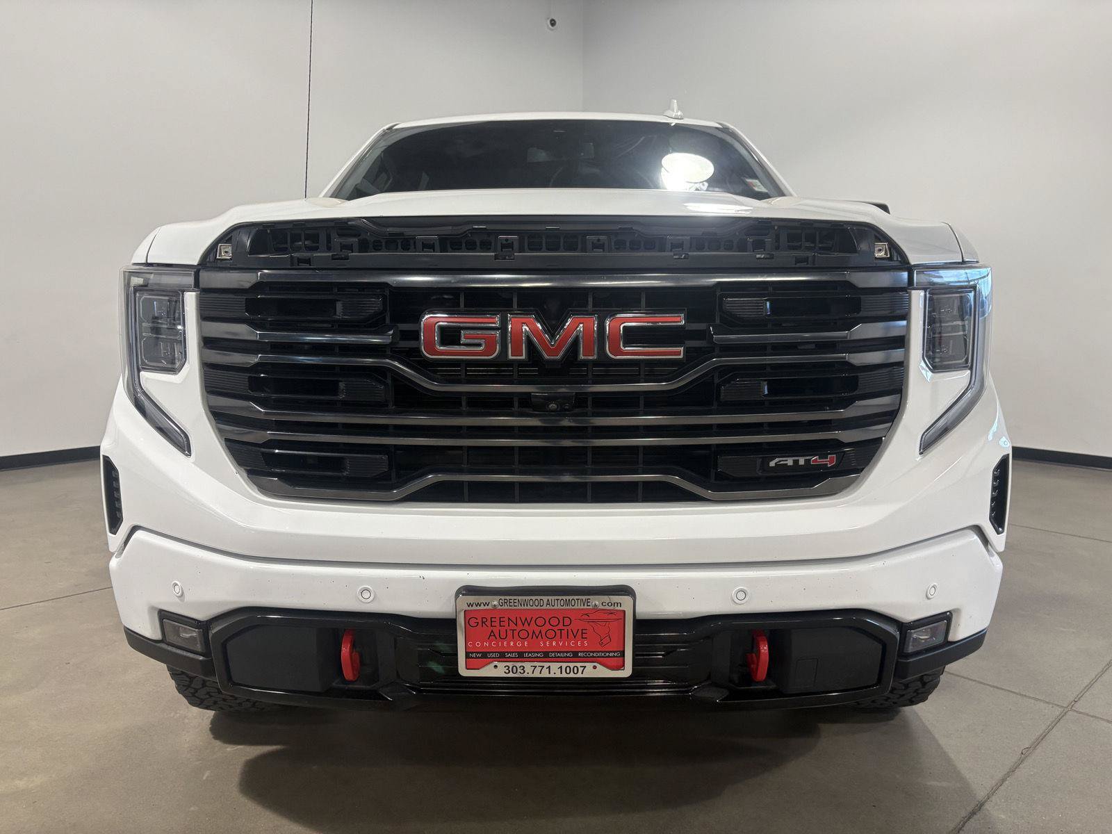 Used 2023 GMC Sierra 1500 AT4 w/ AT4 Preferred Package AWD/4WD image 10