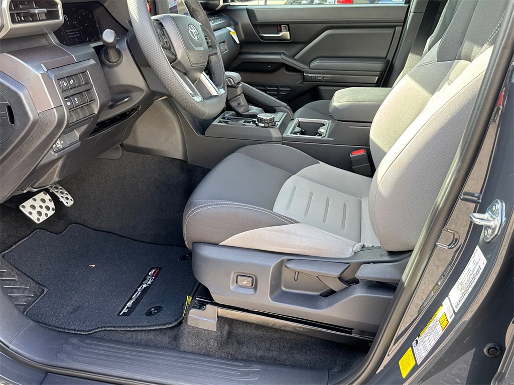 New 2025 Toyota Tacoma TRD Sport image 9