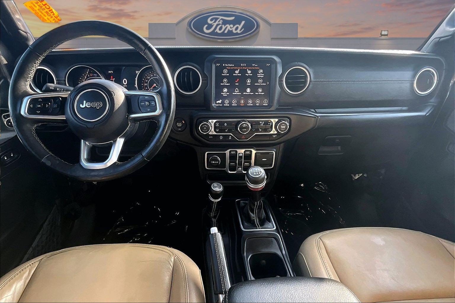 Used 2018 Jeep Wrangler Unlimited Sahara AWD/4WD image 13