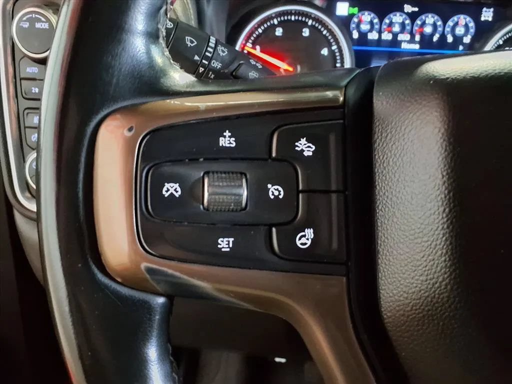 Used 2023 Chevrolet Silverado 2500 High Country w/ Technology Package AWD/4WD image 25