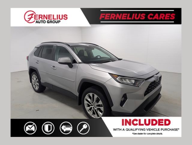 Used 2021 Toyota RAV4 XLE Premium image 1
