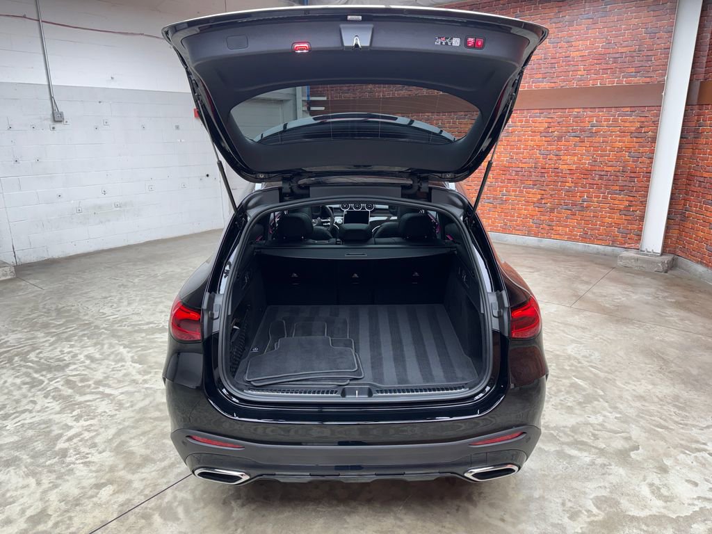 Used 2026 Mercedes-Benz GLC 300 4MATIC image 26