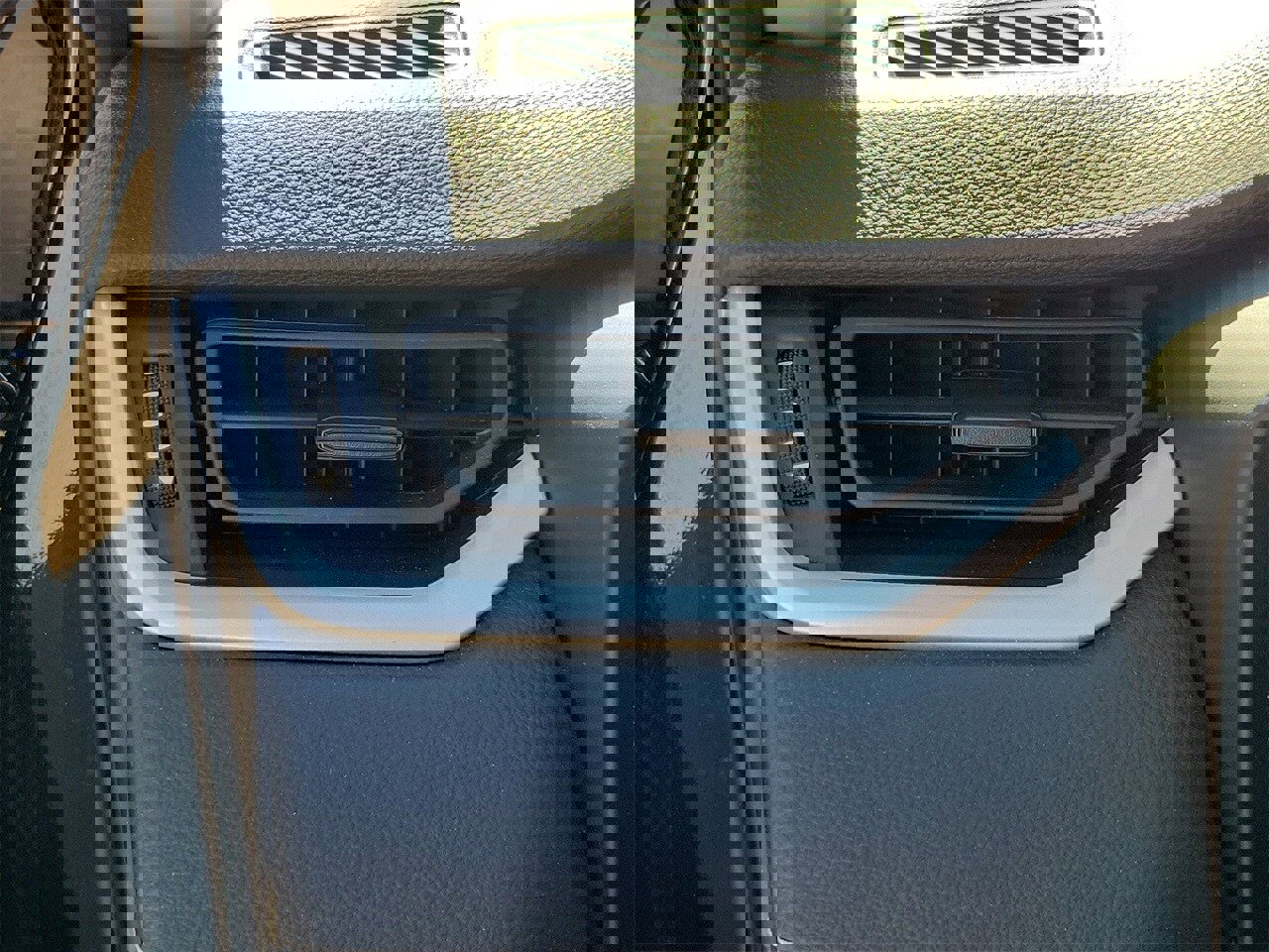 Used 2025 Toyota RAV4 LE image 30