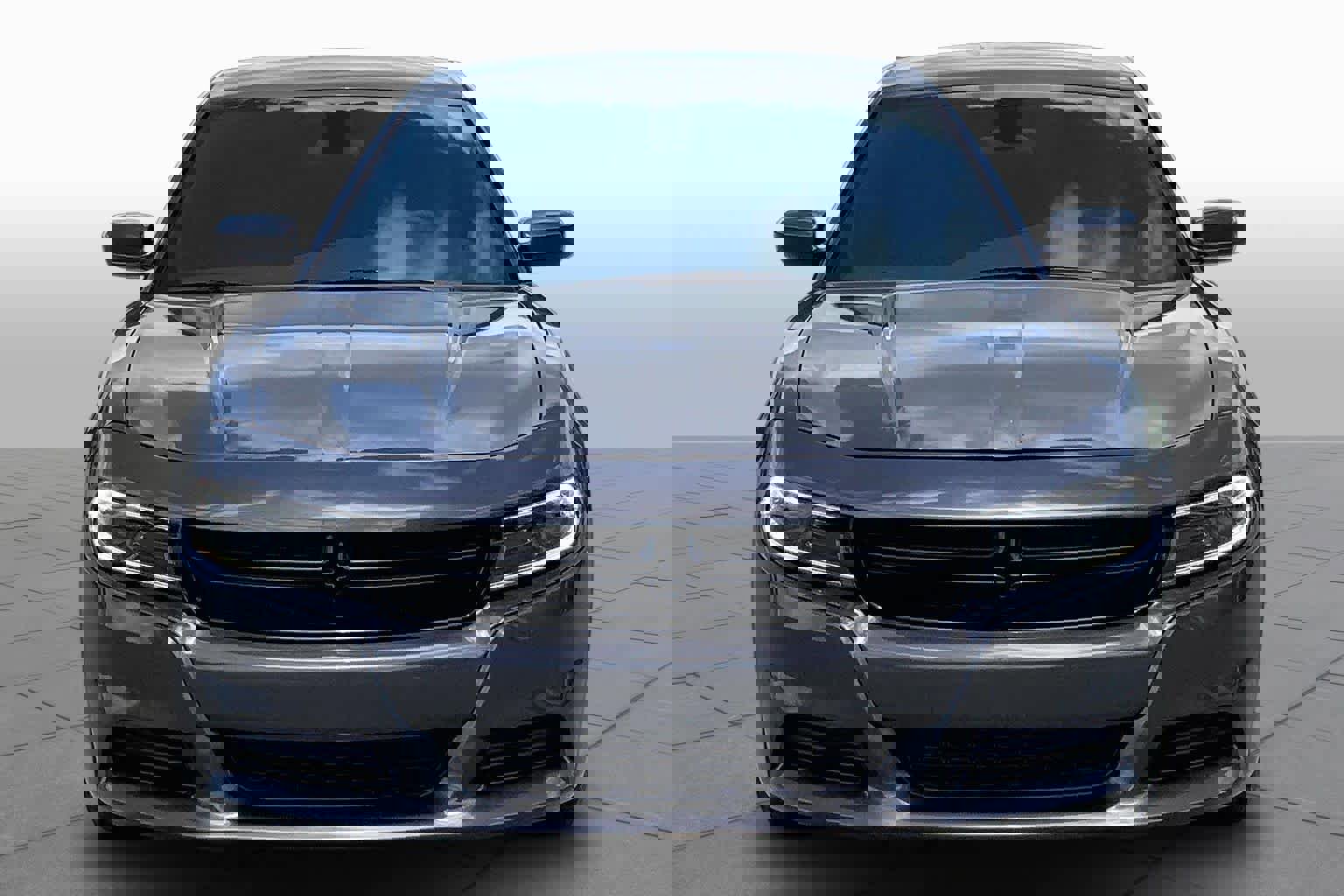 Used 2022 Dodge Charger SXT image 4