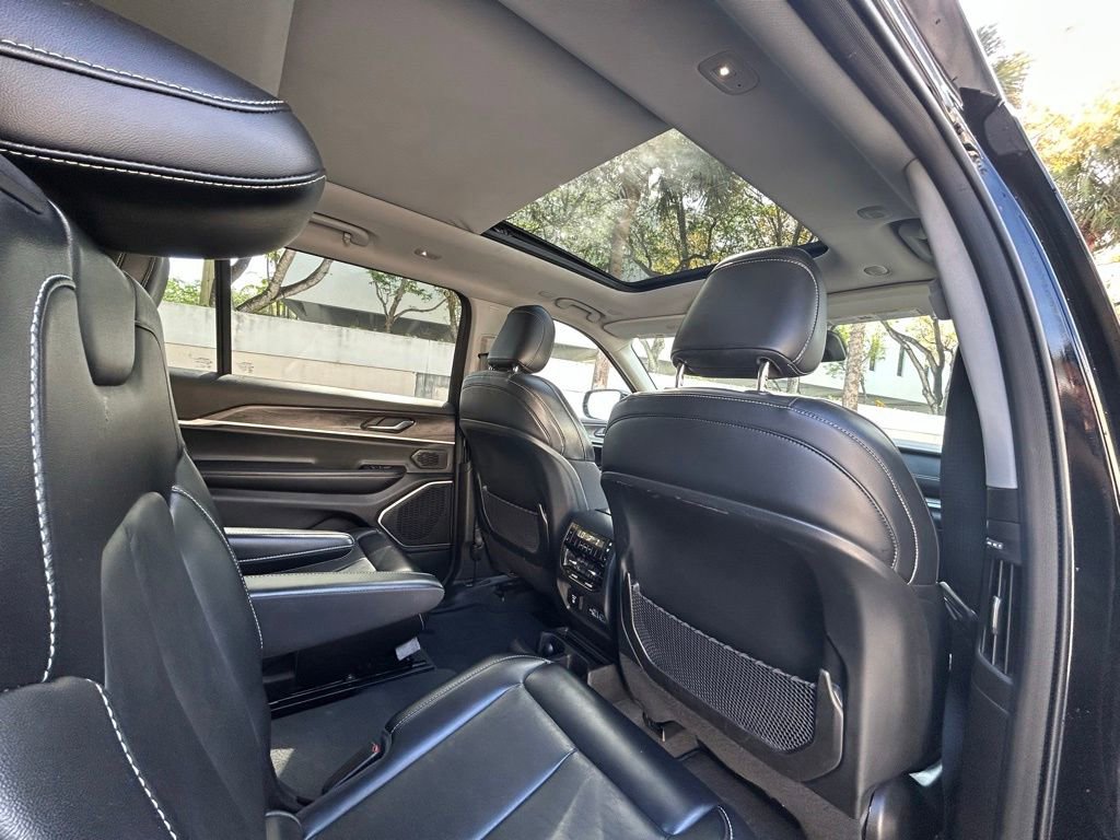 Used 2021 Jeep Grand Cherokee L Limited image 44