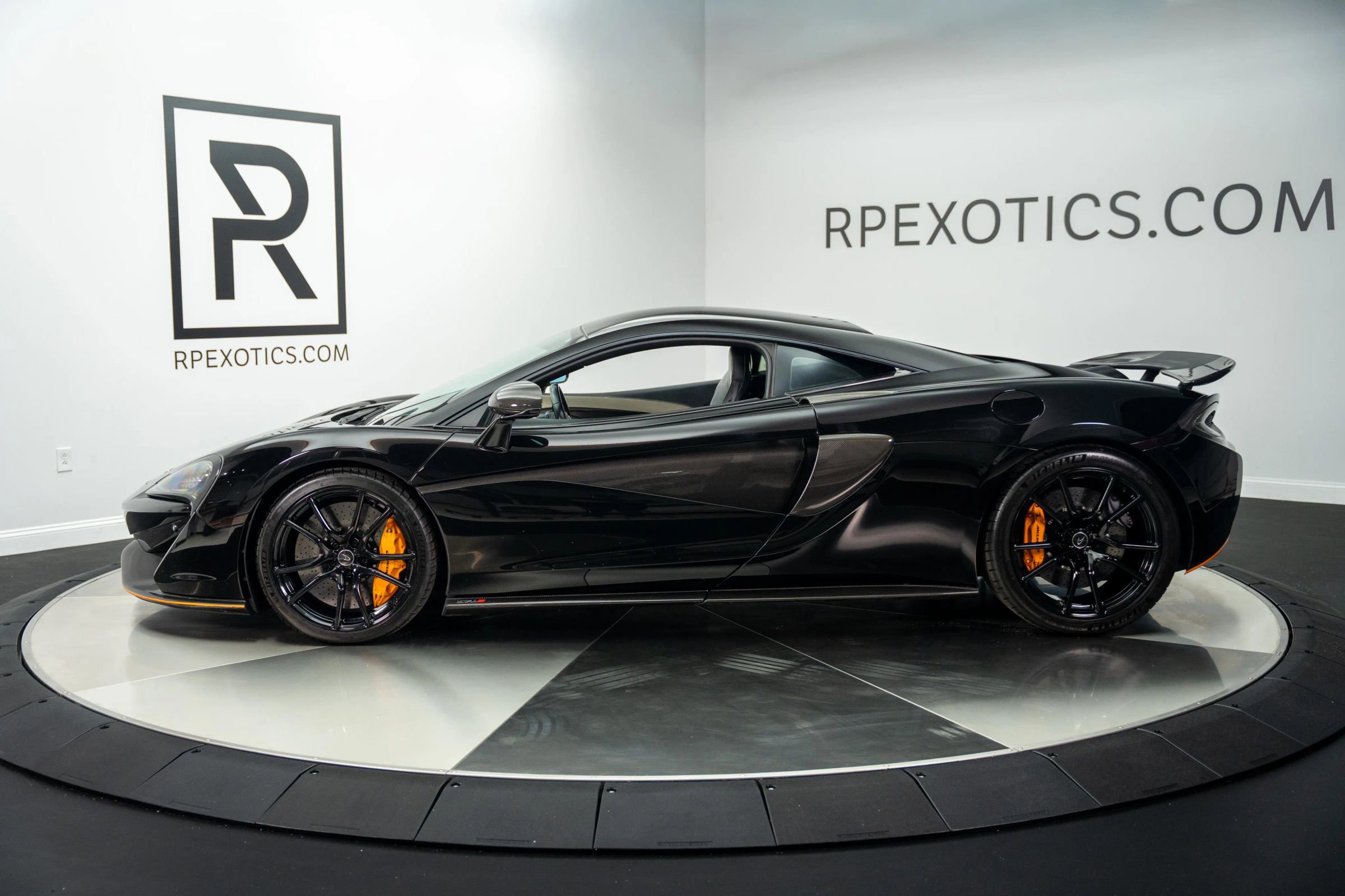 Used 2017 McLaren 570S Coupe image 7
