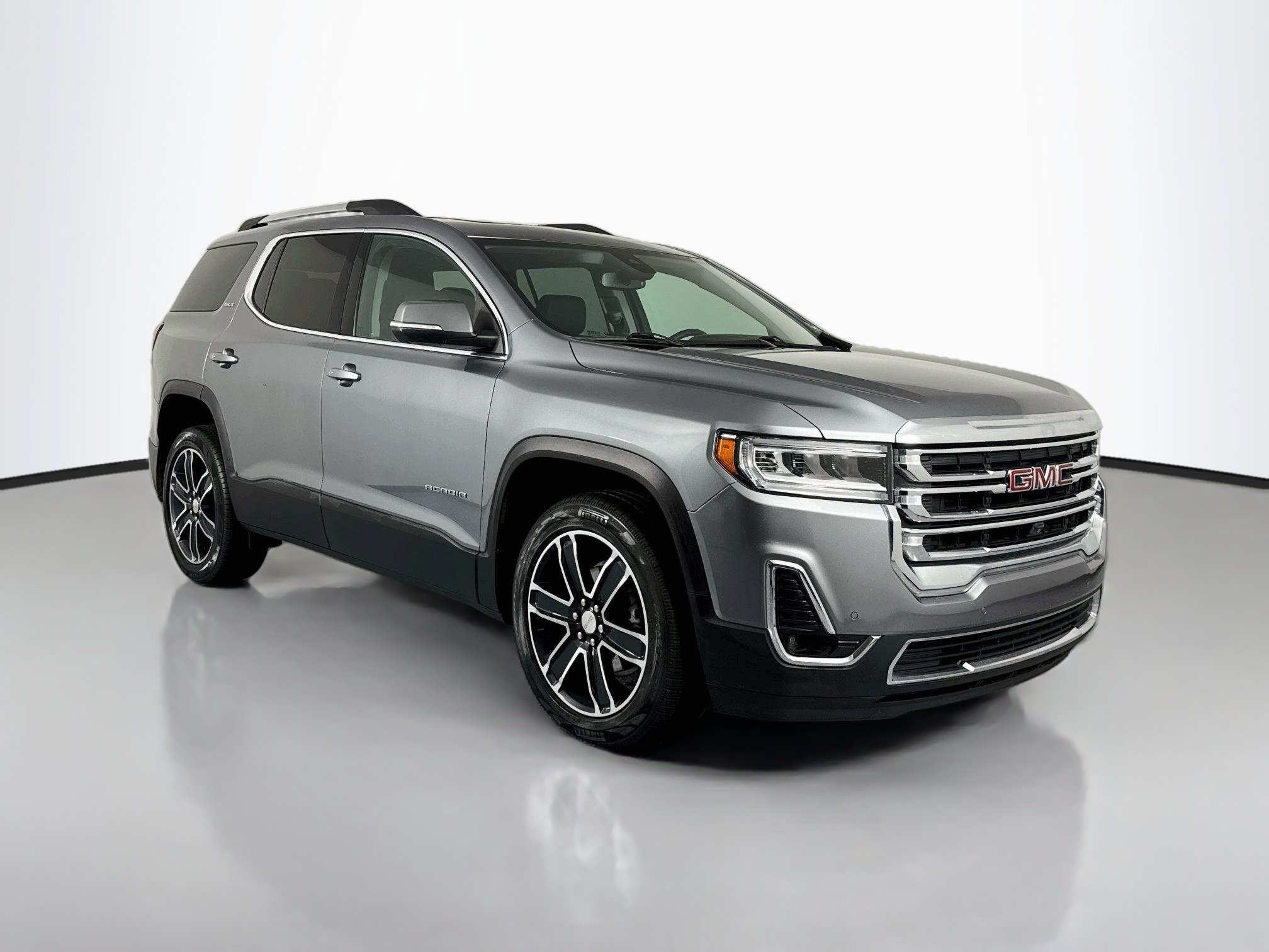 Used 2022 GMC Acadia SLT w/ Technology Package AWD/4WD image 3
