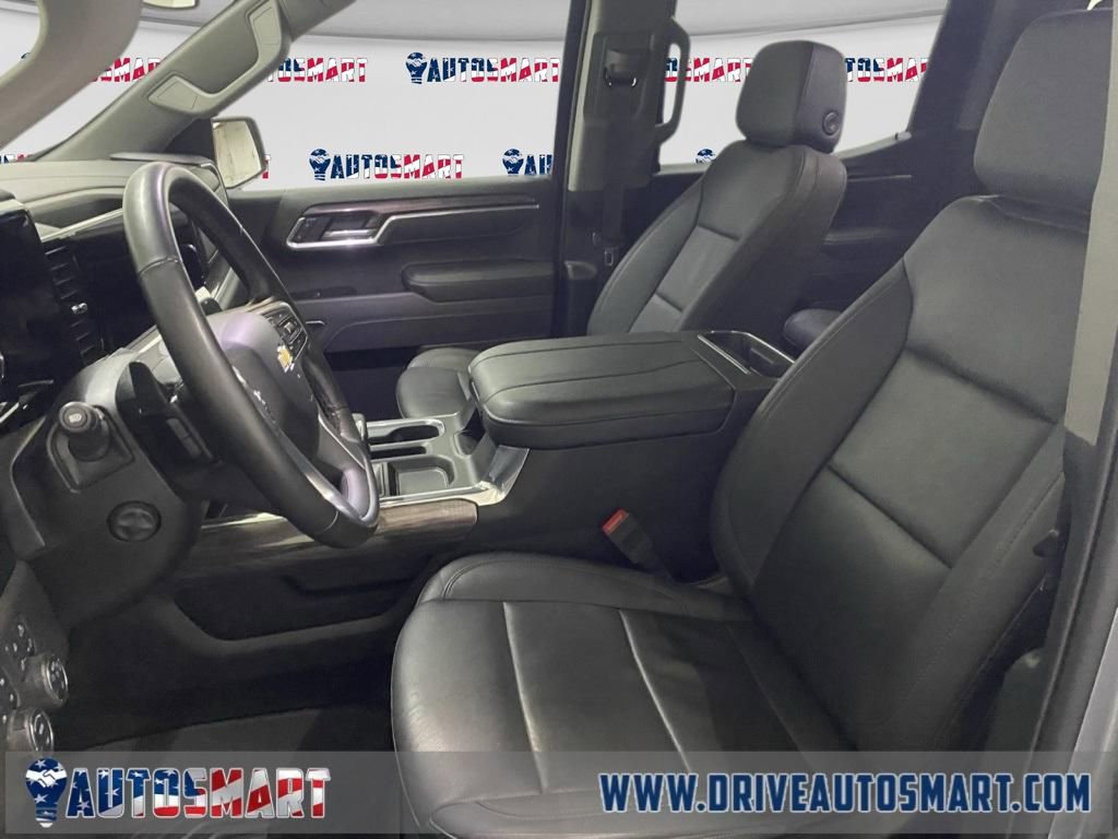 Used 2025 Chevrolet Silverado 1500 LTZ AWD/4WD image 10