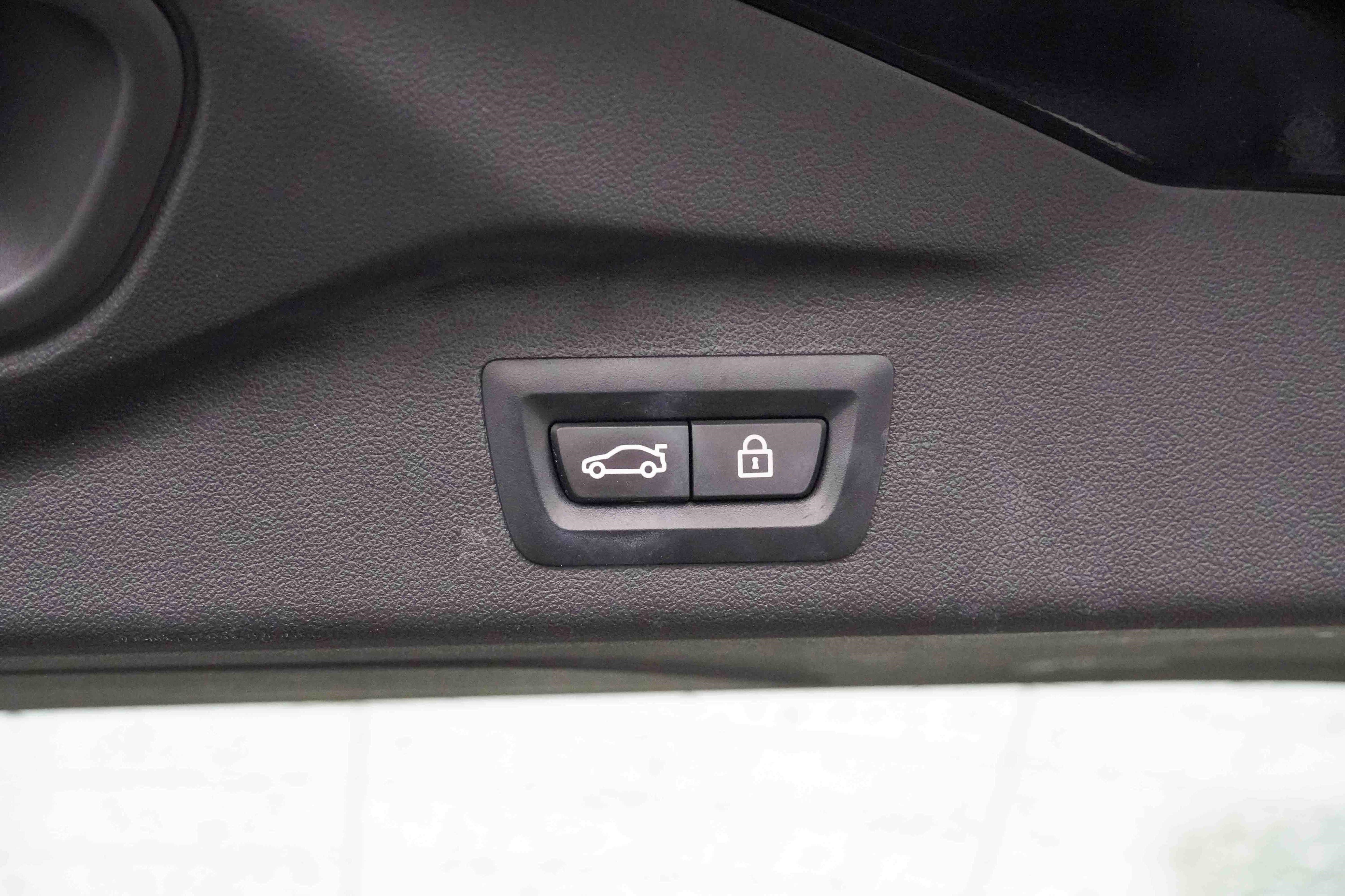 Certified 2023 BMW X7 xDrive40i w/ M Sport Package image 41