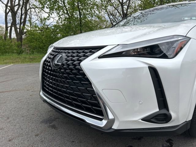 Used 2024 Lexus UX 250h AWD w/ Premium Package image 38