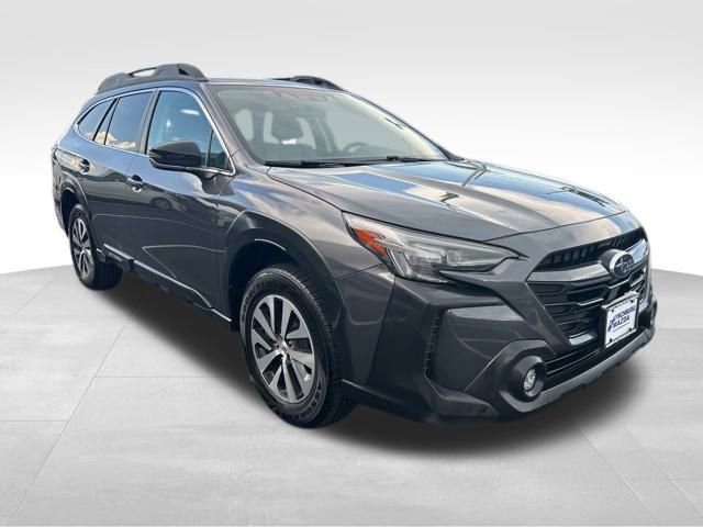 Used 2023 Subaru Outback Premium image 7