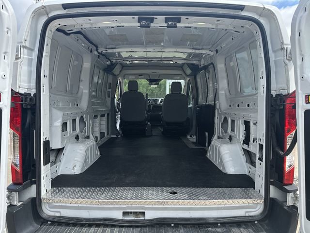 Used 2018 Ford Transit 250 130 Low Roof RWD image 25