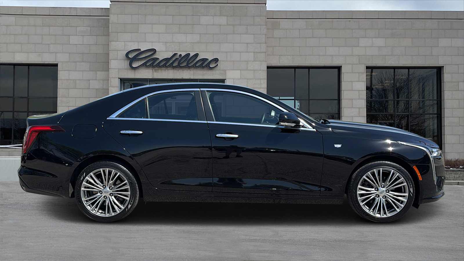 Certified 2022 Cadillac CT4 Premium Luxury AWD/4WD image 2