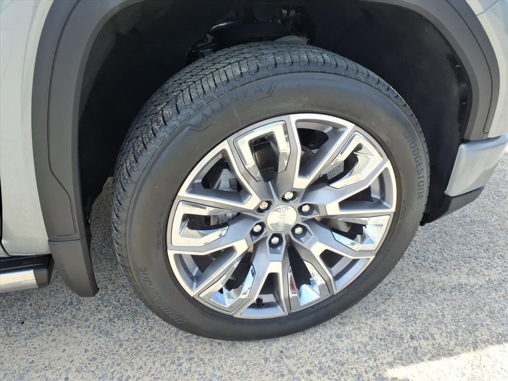 Used 2025 GMC Sierra 1500 Denali image 9
