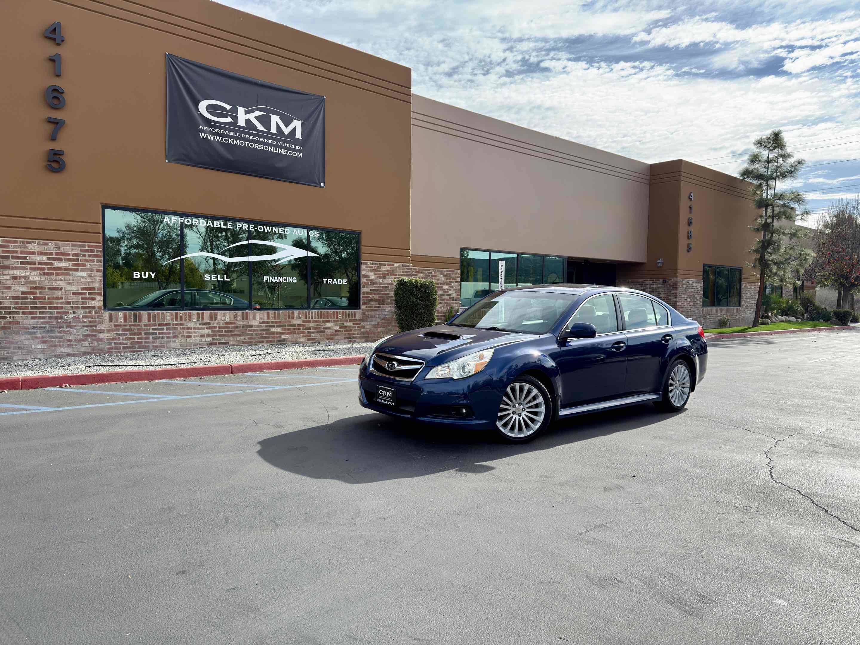 Used 2010 Subaru Legacy 2.5GT Limited w/ Popular Equipment Group 2C image 2