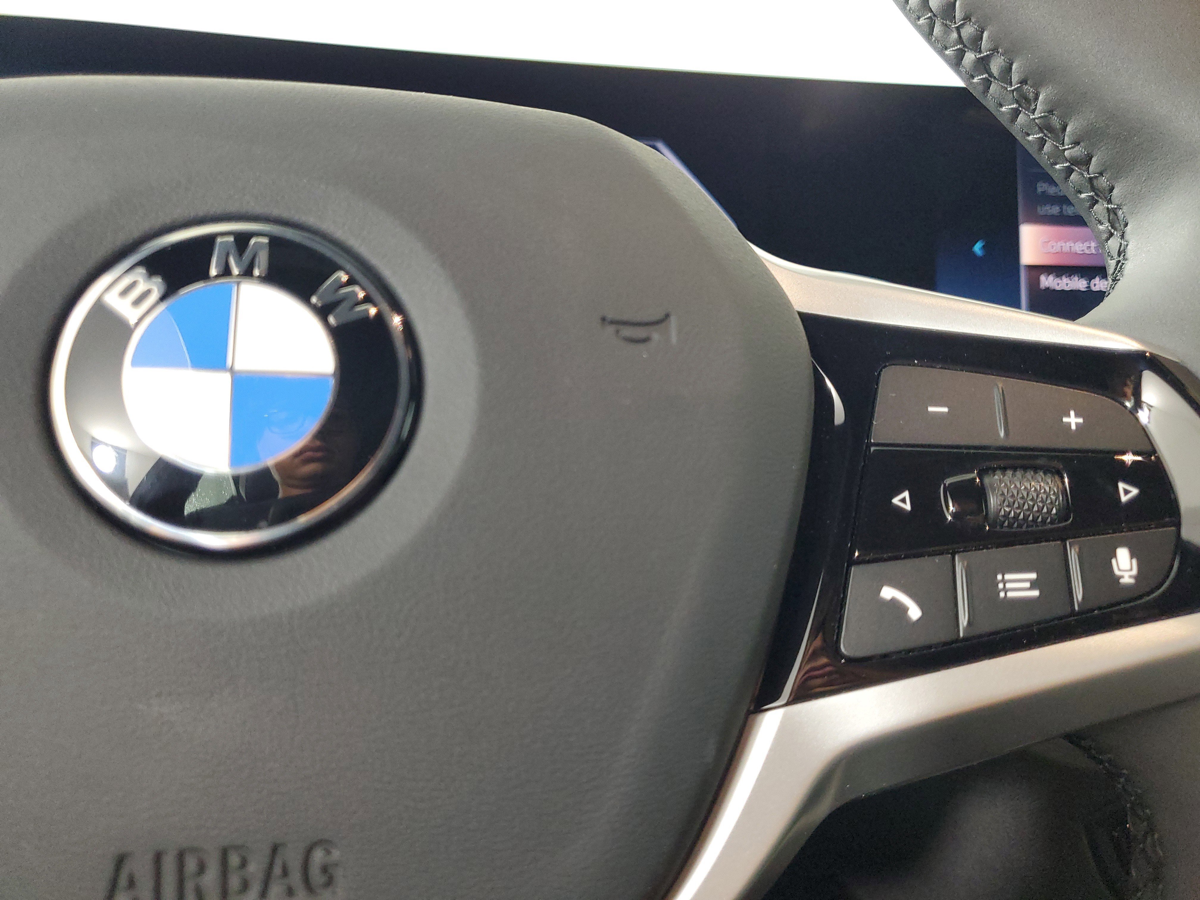 Used 2025 BMW 330i xDrive Sedan w/ Premium Package AWD/4WD image 14