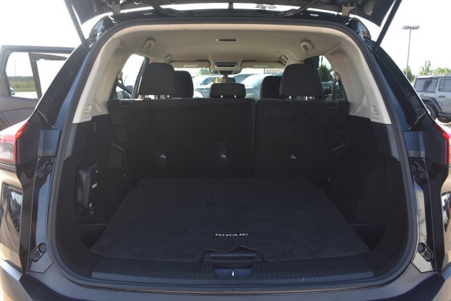 Used 2023 Nissan Rogue SV FWD image 17