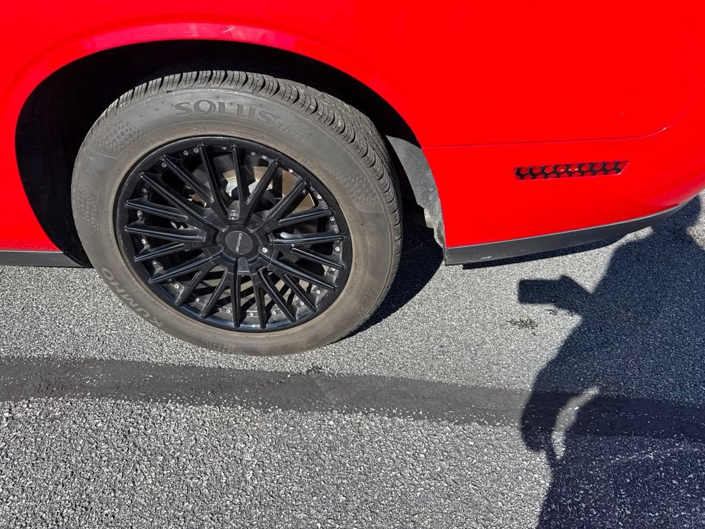 Used 2021 Dodge Challenger SXT RWD image 6