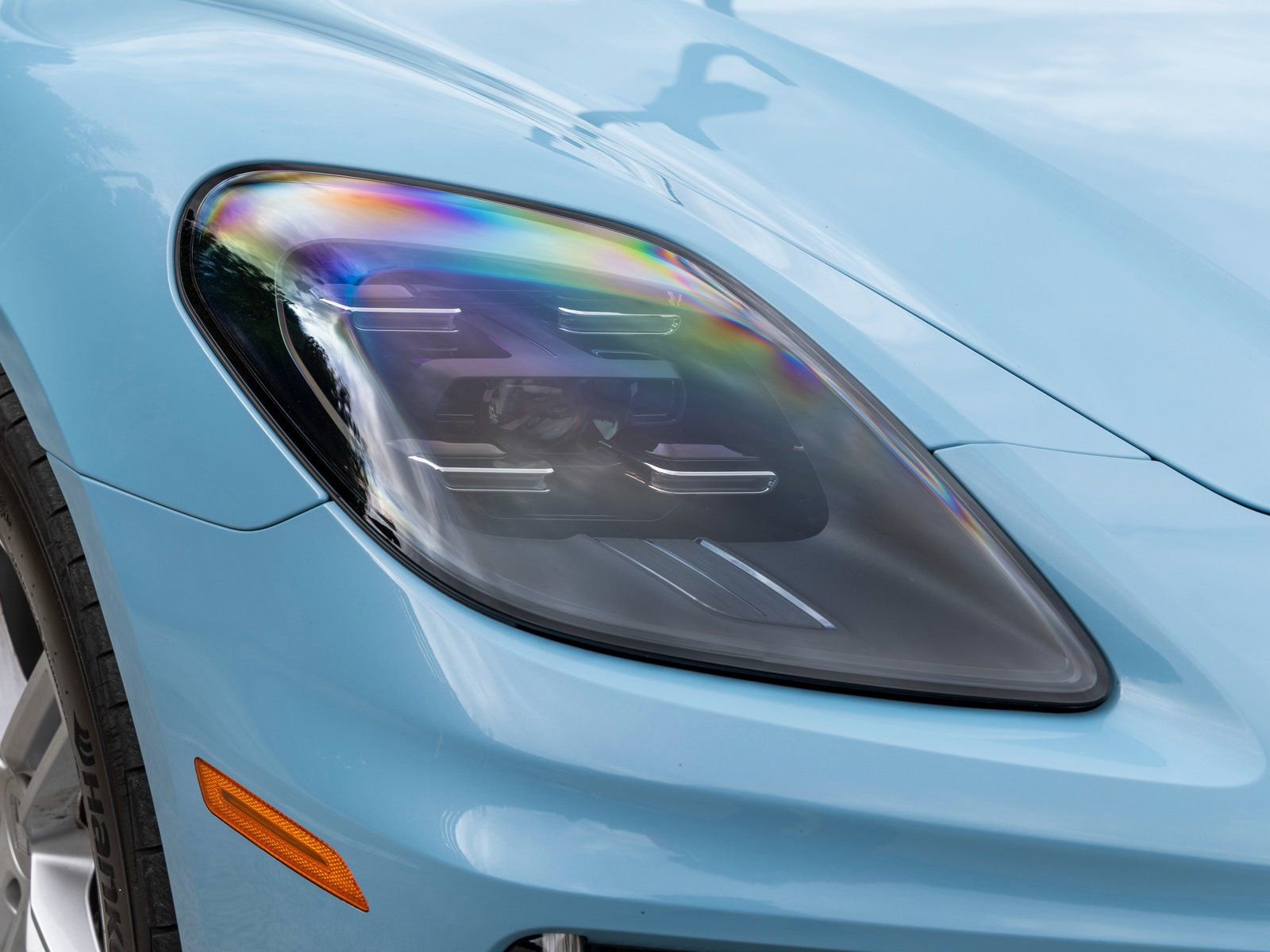 Certified 2025 Porsche Panamera 4 image 15